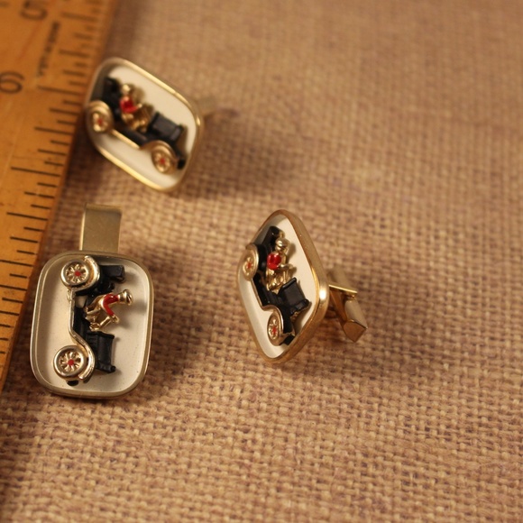 Swank Gold Tone Antique Car Tie clasp and Cuff links - Vintage 1960s - Picture 7 of 9